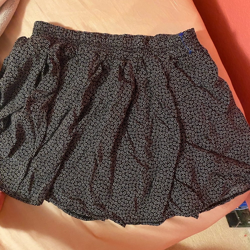 Brandy Melville mini skirt flowy